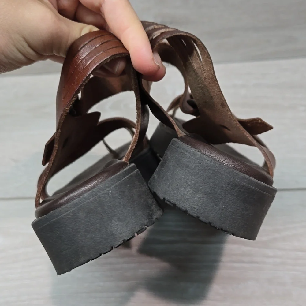 Sundance Leather Toe Loop Platform Buckle Sandals sz 37 / 6.5 - Picture 6 of 13